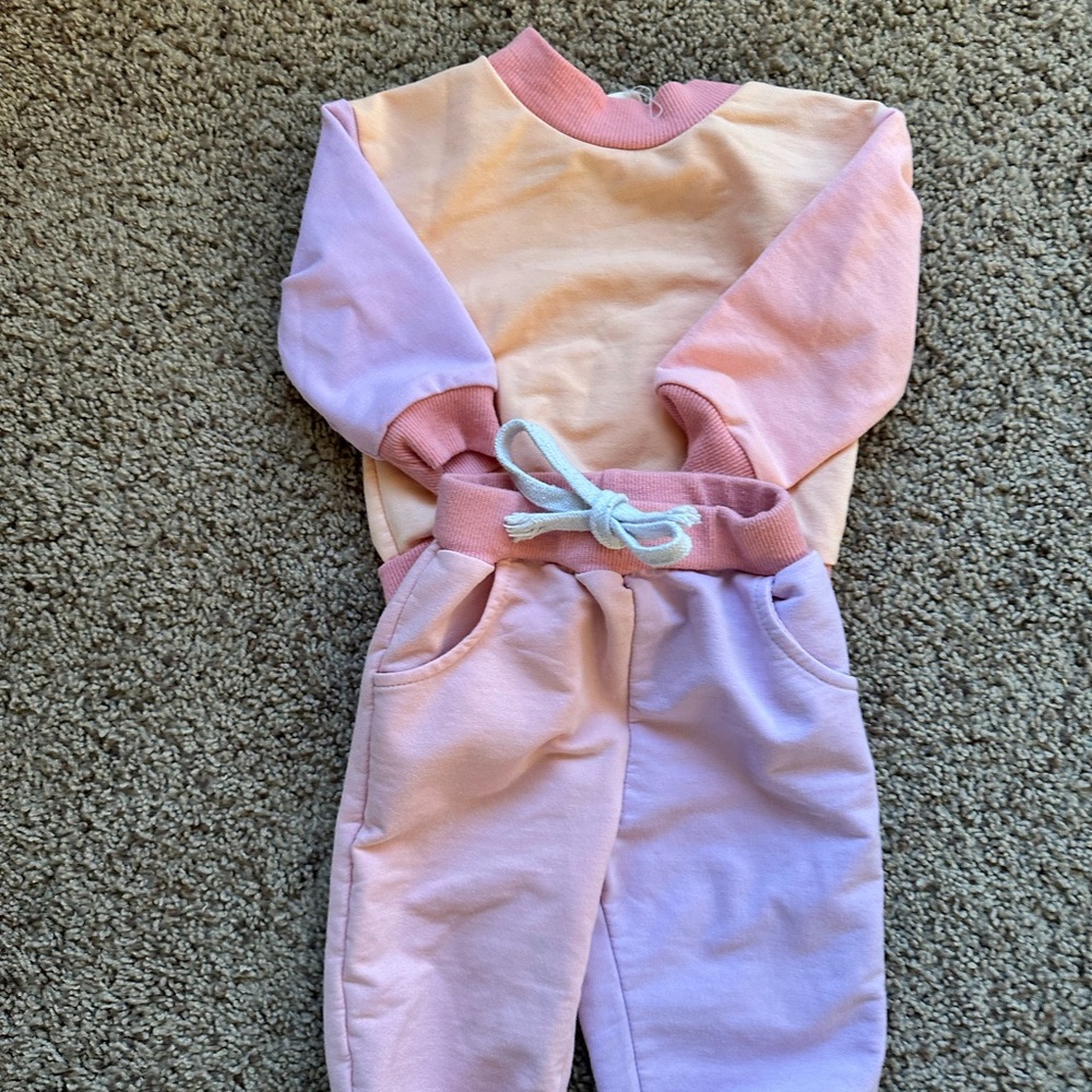 Baby Sweatshirt and Pants Set - Picture 2 of 9